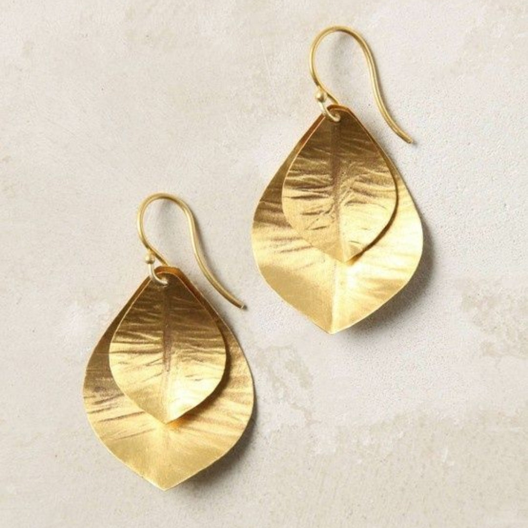 Pendientes Vintage de Doble Hoja Dorada – ¡Un Toque de Elegancia!