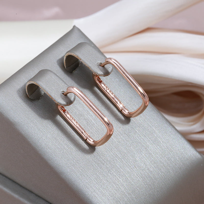 Pendientes de oro elegantes con zirconia brillante - elegancia atemporal para cualquier ocasión