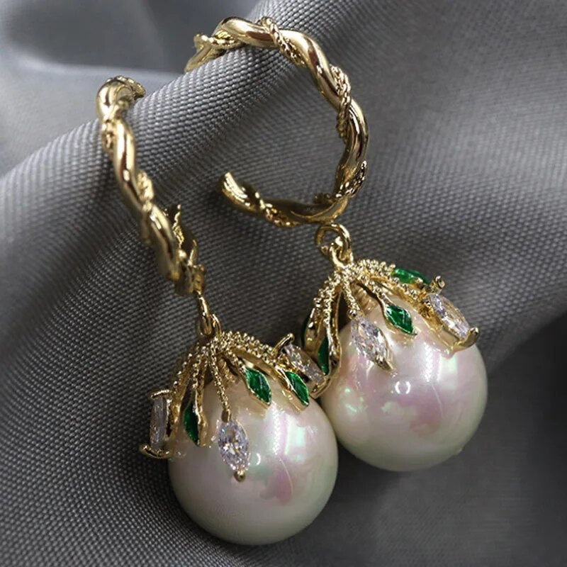 Malia Chic Pendientes de Perlas para un Toque de Elegancia