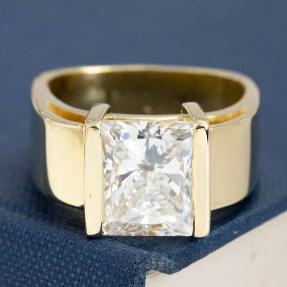 Anillo Vintage con Corte de Princesa – Elegancia Atemporal para Cualquier Ocasión