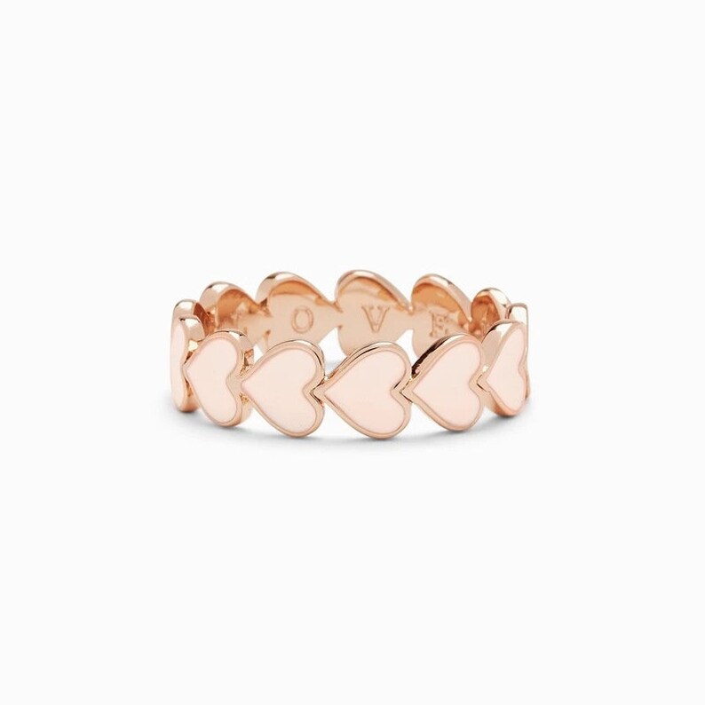 Anillo de Corazón Dorado Elegante