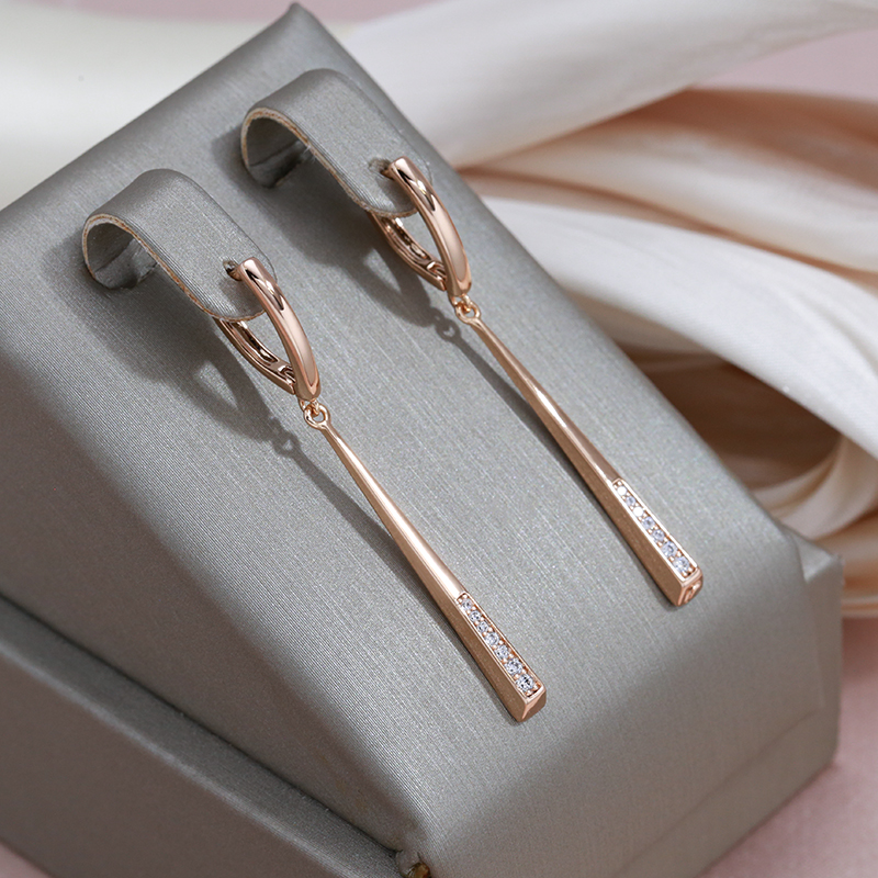 Pendientes elegantes de madera de oro claro de alta calidad