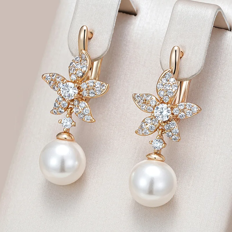 Aretes glamorosos con brillo de perlas para acentos elegantes