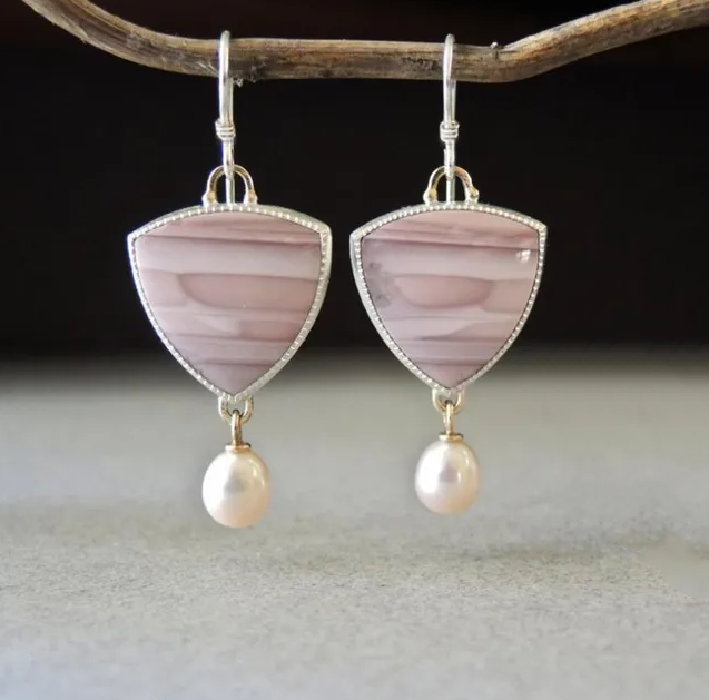 Elegantes Aretes de Perlas Rosa Vintage