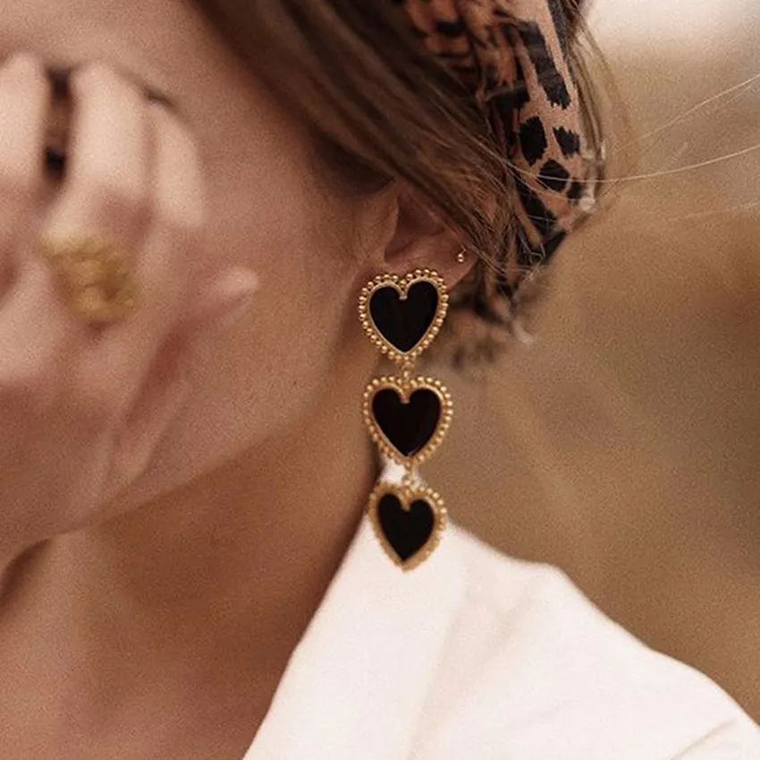 Pendientes en forma de corazón clásicos de estilo vintage