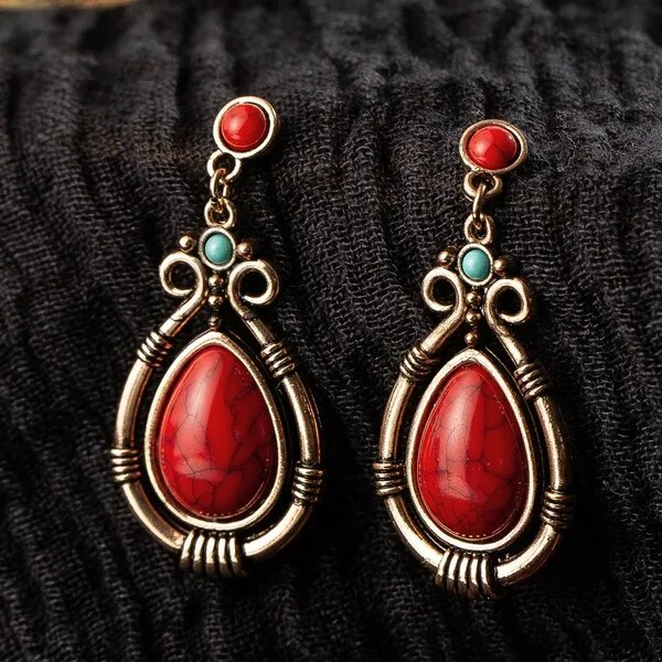 Fascinantes pendientes vintage en rojo con piedra brillante