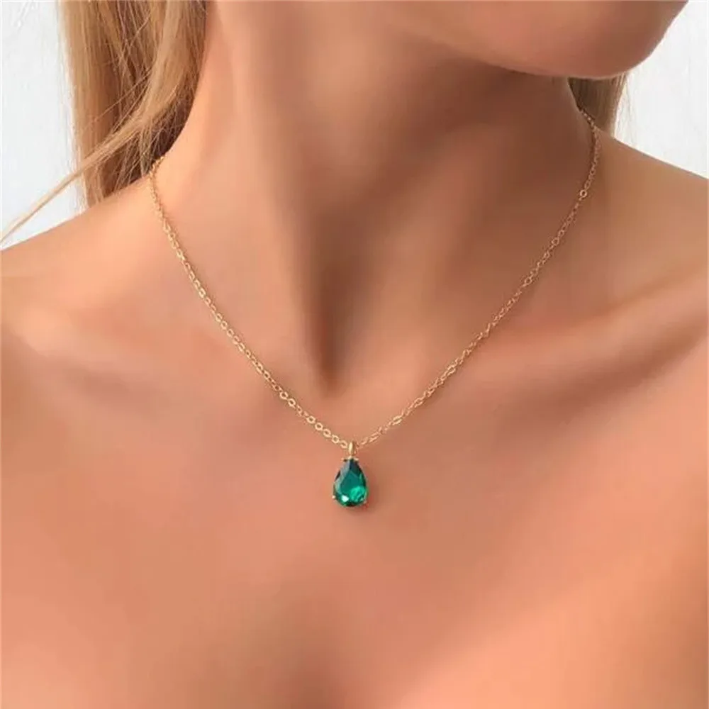 Collar de cristal verde vintage elegante para un estilo atemporal