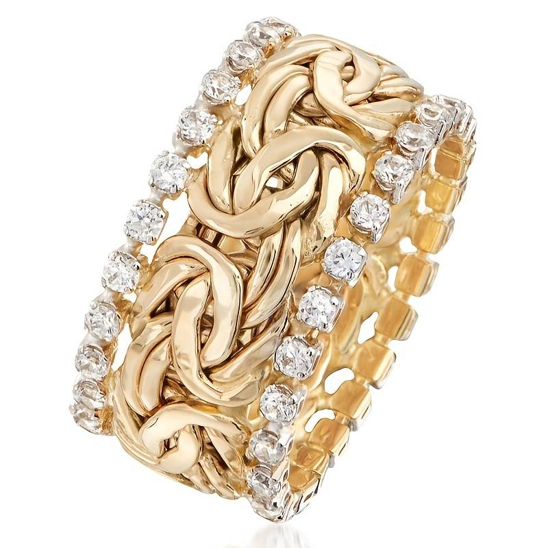 Anillo trenzado elegante en oro con brillantes piedras de circón