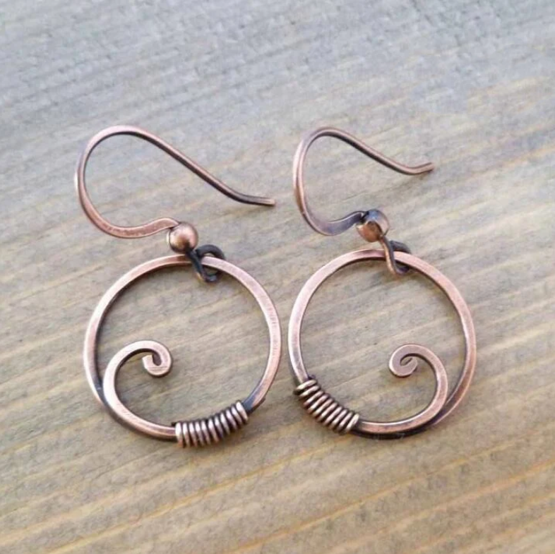Pendientes Huecos Vintage de Bronce Encantadores