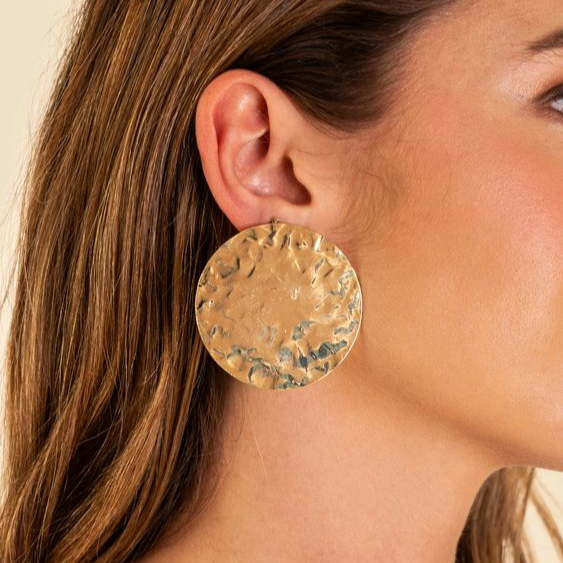 Pendientes de aro dorados bohemios y elegantes