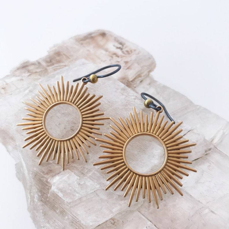 Pendientes elegantes boho de plata con piedra solar