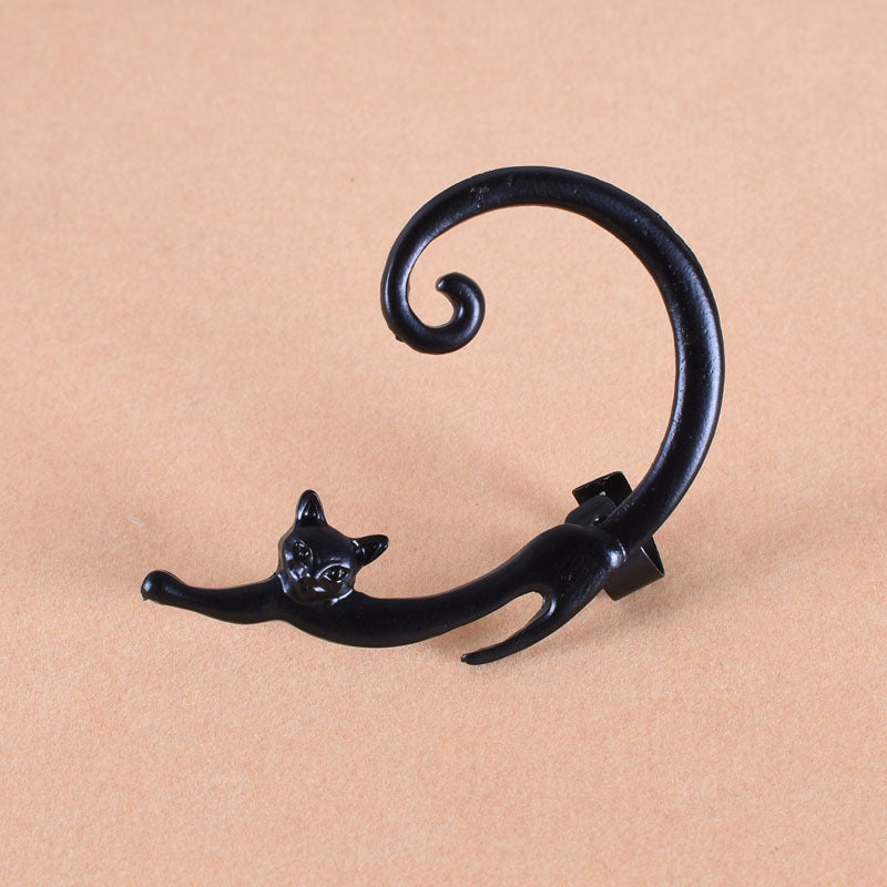 Elegantes pendiente de lujo plateado para gatos con estilo