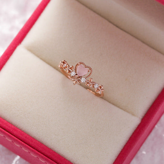 Anillo de oro ajustable elegante con encantador corazón rosa y brillantes piedras de circonio