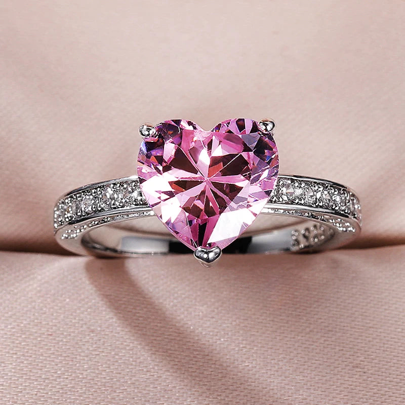 Anillo ajustable de corazón de zirconio plateado - ¡perfecto para cualquier ocasión!