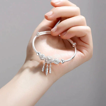 Elegante pulsera ajustable con deslumbrantes colgantes de tres hojas de plata esterlina 925 de alta calidad