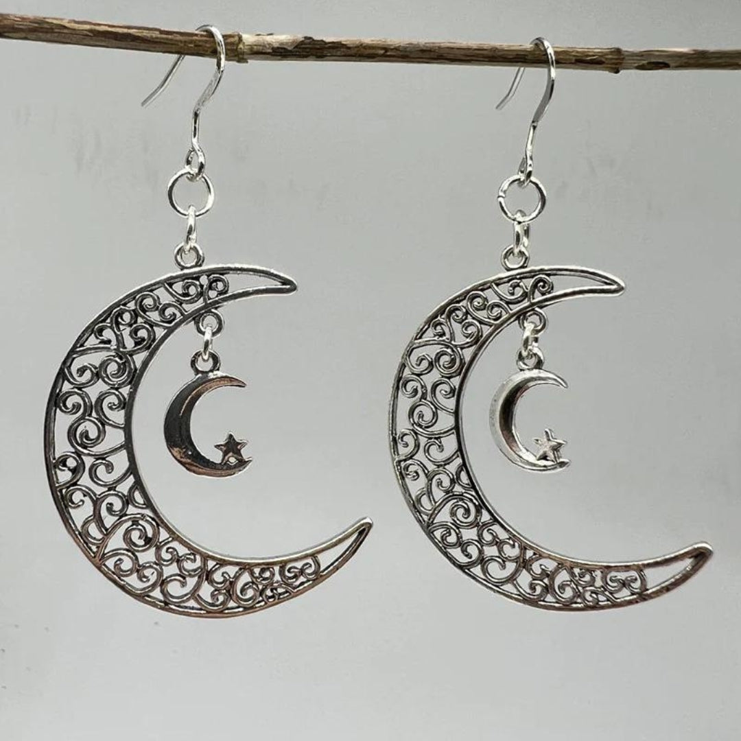 Pendientes de luna plateados elegantes