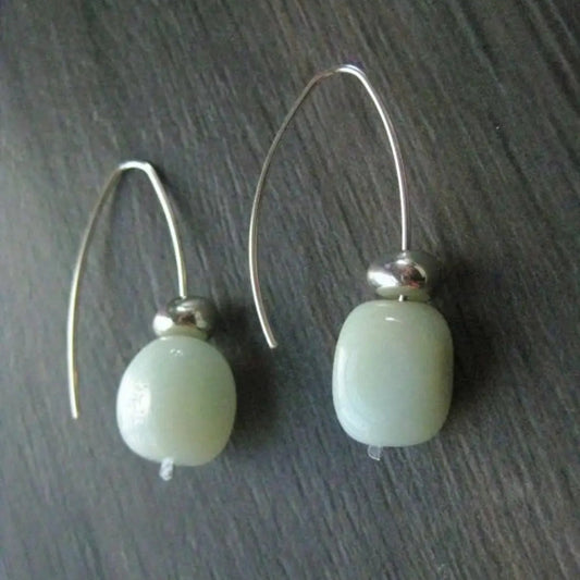 Pendientes vintage elegantes con plata y piedra verde