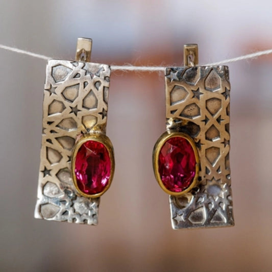 Pendientes Exquisitos de Oro y Plata Vintage con Zirconia Roja