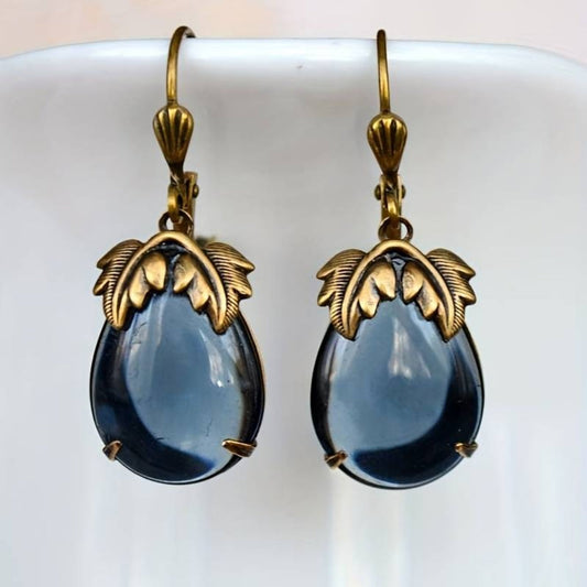 Pendientes Vintage Elegantes con Gotas de Cristal Azules y Acentos Dorados