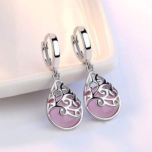 Elegantes pendientes de plata esterlina 925 con un delicado diseño del árbol de la vida