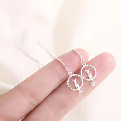 Pendientes juguetones con un toque de amor por los gatos
