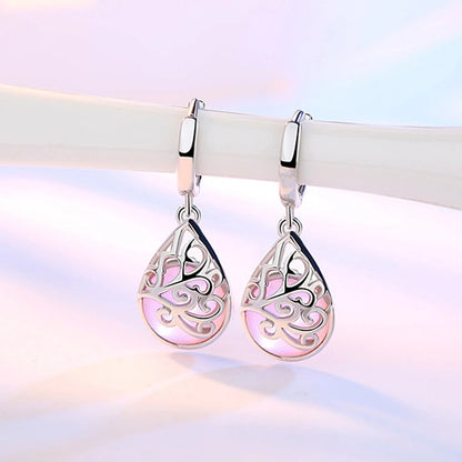 Elegantes pendientes de plata esterlina 925 con un delicado diseño del árbol de la vida