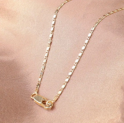 Collar punk elegante chapado en oro de 18K con diseño italiano