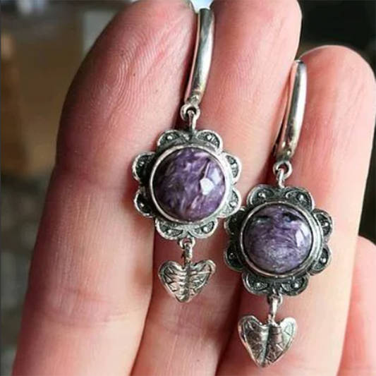 Pendientes vintage encantadores con brillantes piedras preciosas moradas