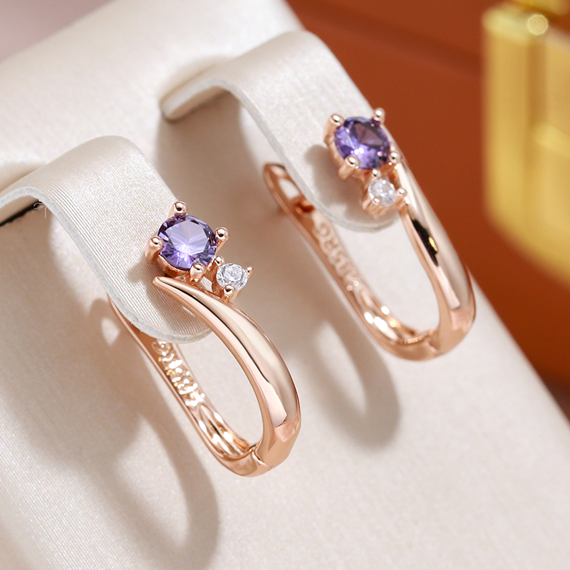 Pendientes seductores con brillantes cristales morados