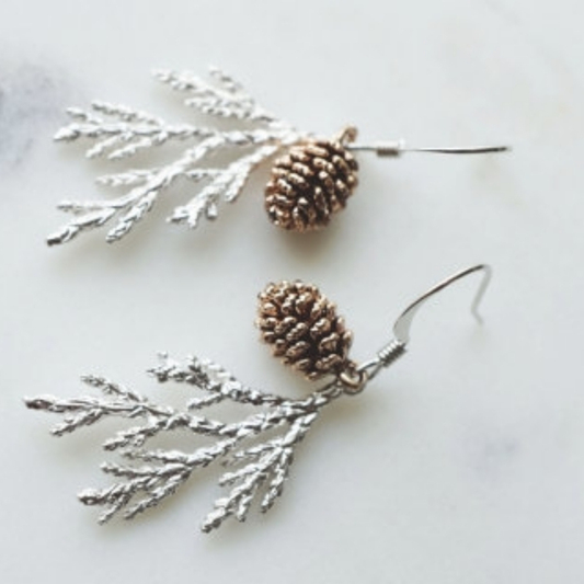 Pendientes de plata vintage elegantes inspirados en la naturaleza