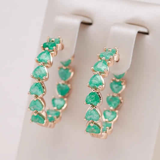 Pendientes brillantes y elegantes en un turquesa atemporal