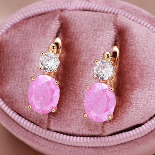 Pendientes de oro lujosos con brillantes circonitas rosas