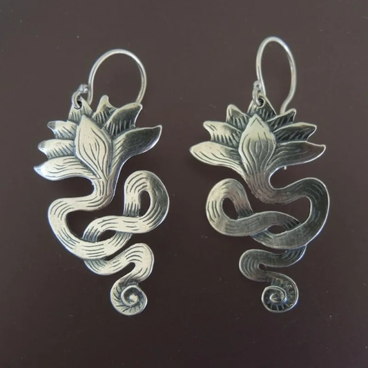 Pendientes vintage elegantes de flores en plata de ley