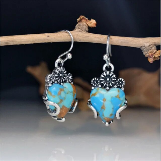 Pendientes vintage en un azul brillante y elegante turquesa