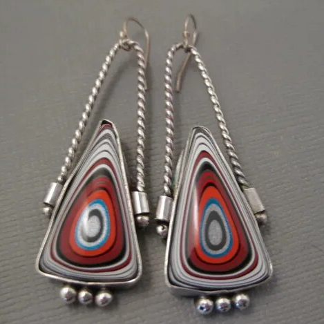Fascinantes pendientes vintage multicolores de plata noble