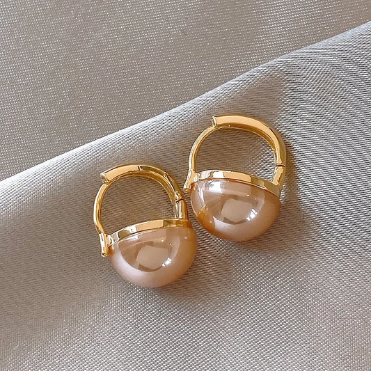Pendientes de oro elegantes con perlas de rosa sofisticadas
