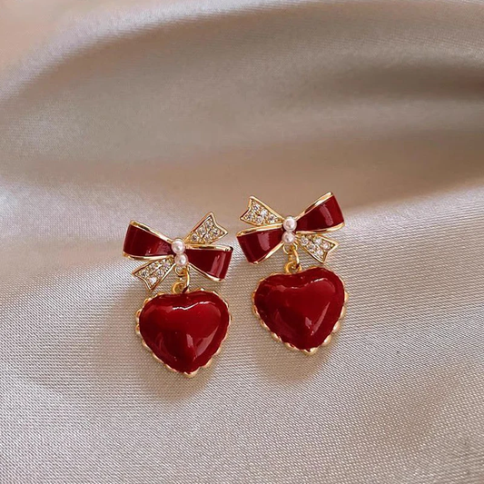Pendientes en forma de corazón rojo brillante para un toque de elegancia